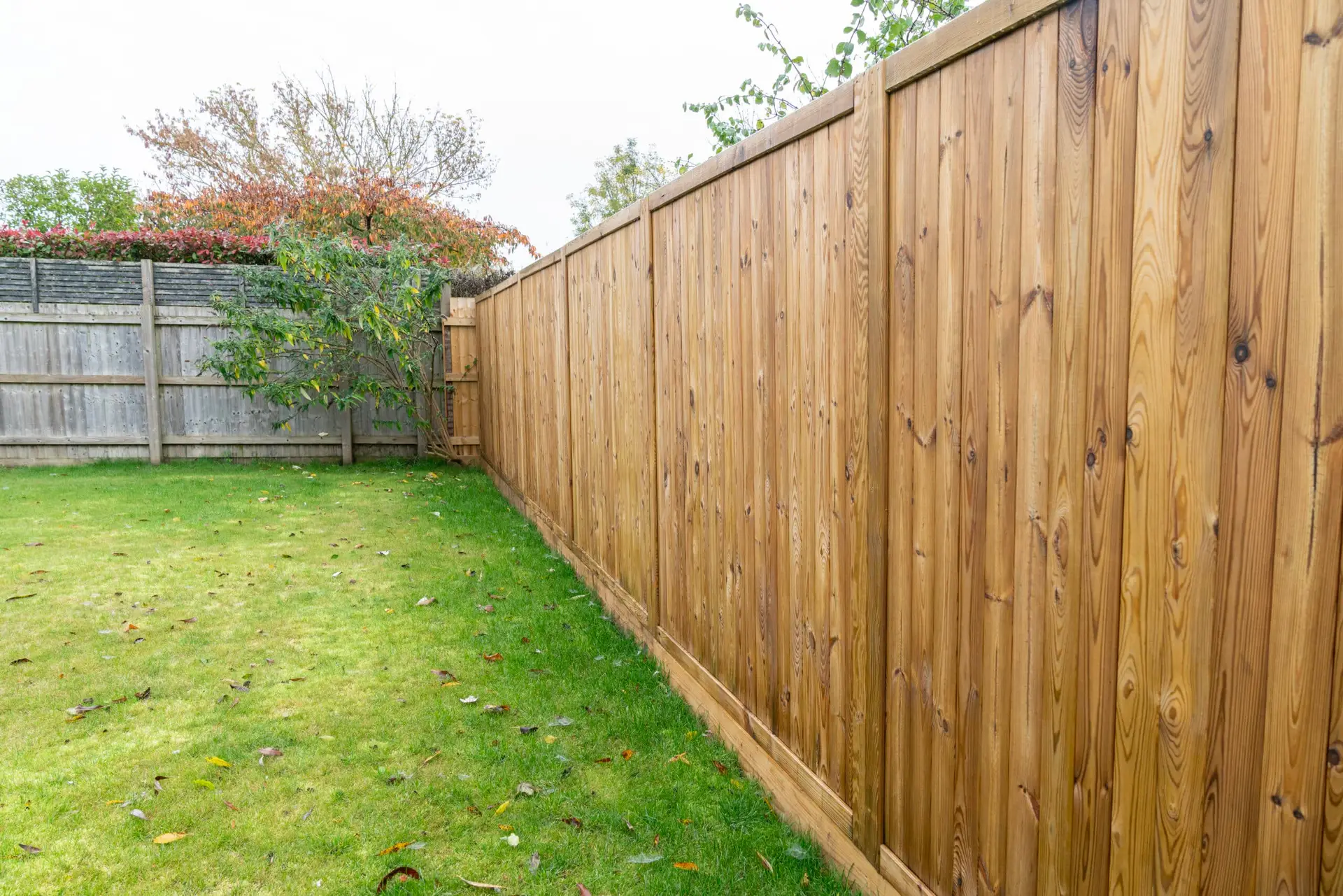 Tailored fencing installations for residential commercial and industrial properties